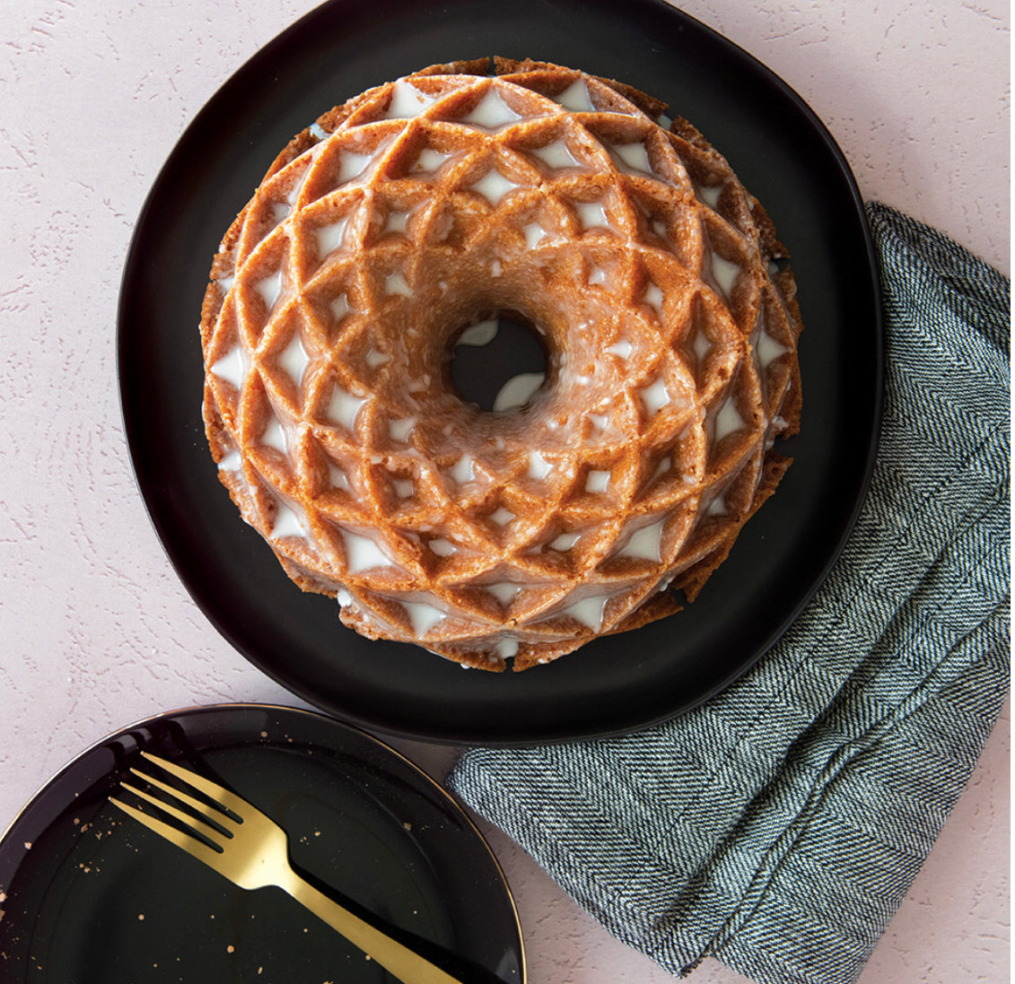 Nordic Ware Jubilee Bundt Pan - Home Gadgets