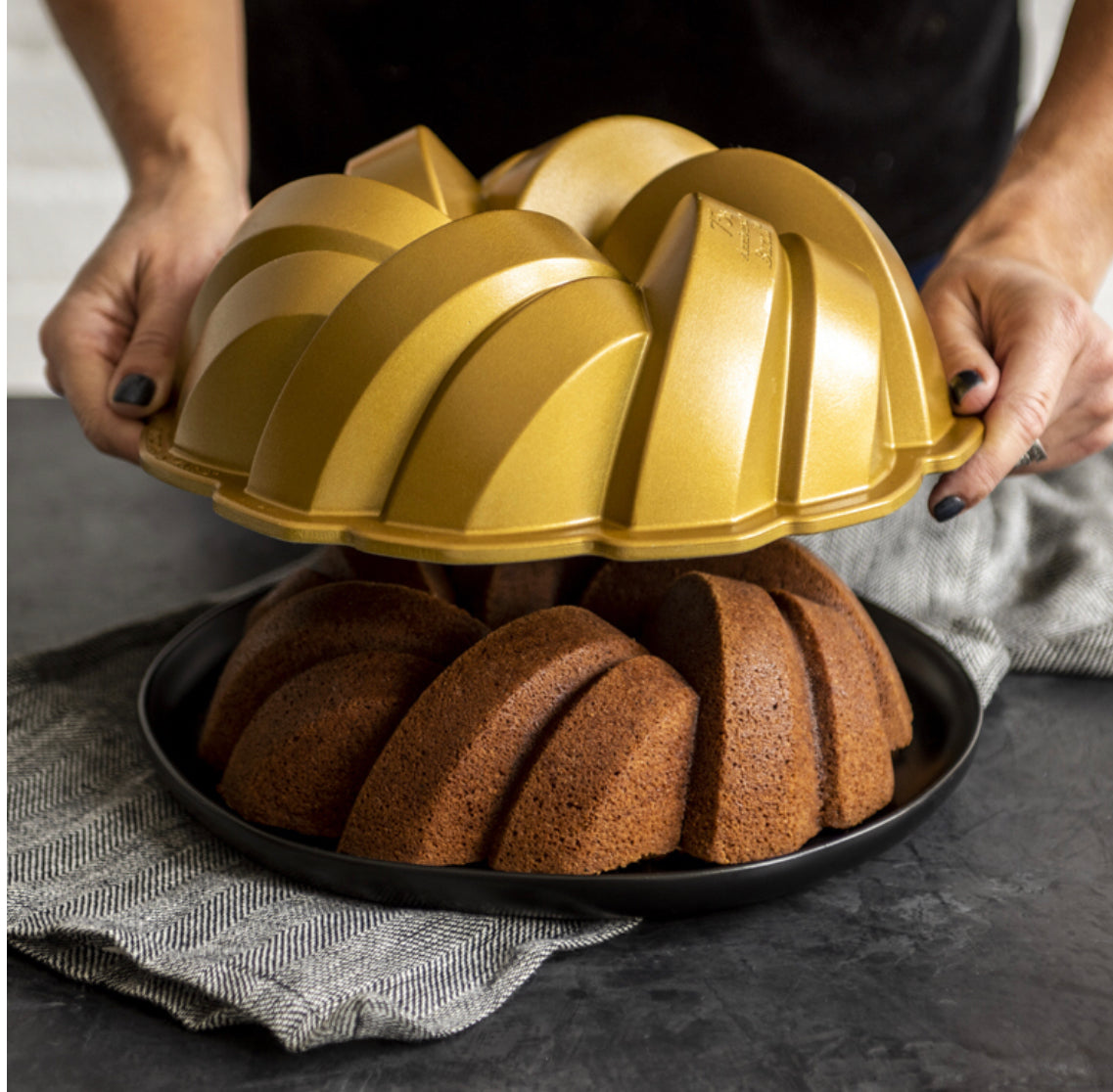Nordic Ware Braided Bundt Pan - Home Gadgets